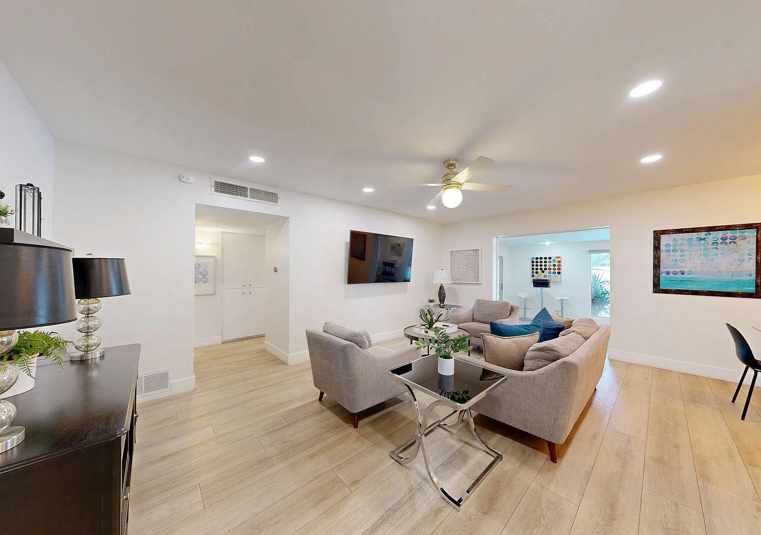 4 bed, 2.0 bath, $4,700 — Photo 1