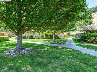2121 Ptarmigan Dr APT 3, Walnut Creek, CA 94595