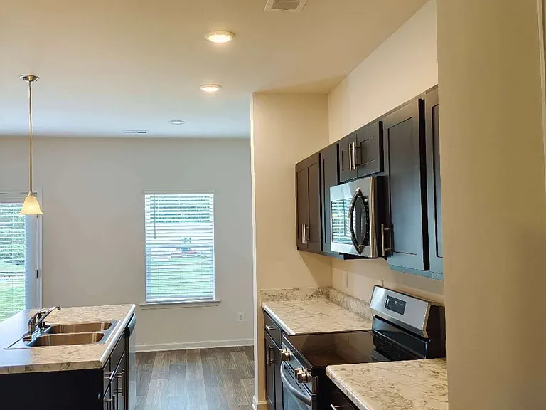 72 Professional Pl — Photo 9