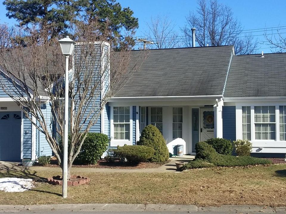 1st image of 1008B Buckingham Dr