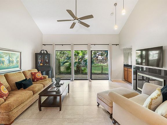4th image of 18040 Bal Harbour Dr