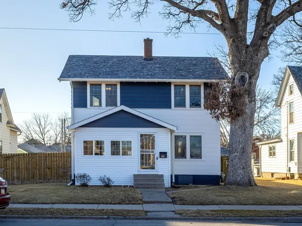 1610 30th St, Rock Island, IL 61201