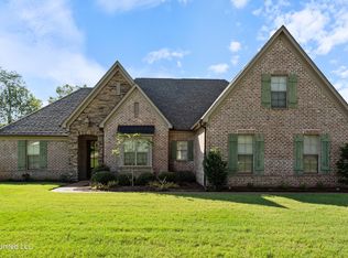 653 Ridge View Dr, Hernando, MS 38632