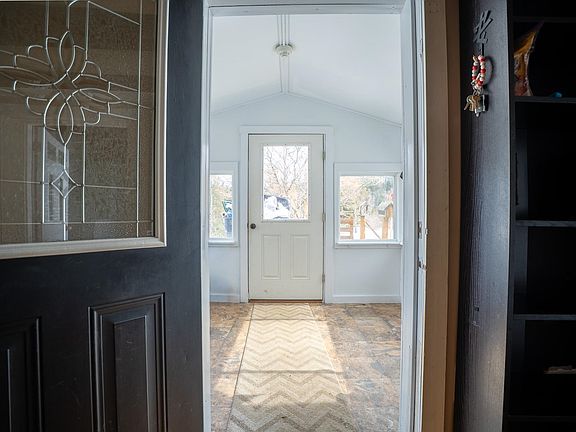 4th image of 367 Calendar Brook Road