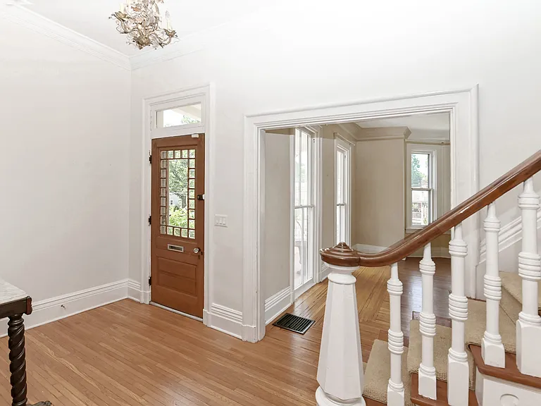 1234 Herschel Ave — Photo 3