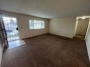300 E 6th Ave #16, Junction City, OR 97448
