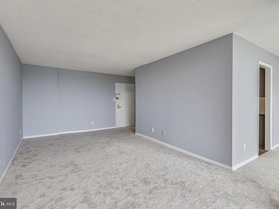 5th image of 2311 Pimmit Dr APT 1204