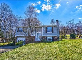 14 Bock Ln, Baden, PA