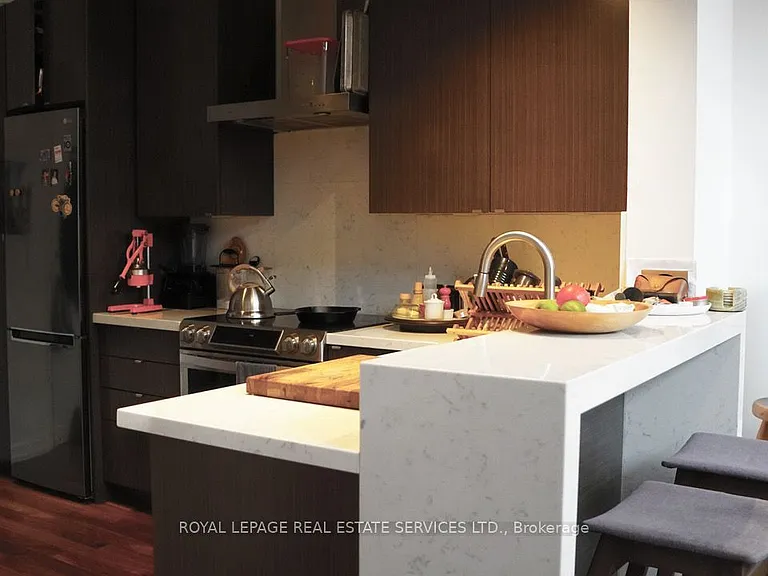 736 Dundas St E #203 — Photo 15