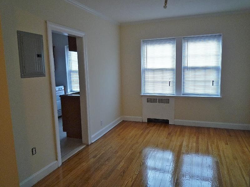 2nd image of 1153 Beacon St APT 7