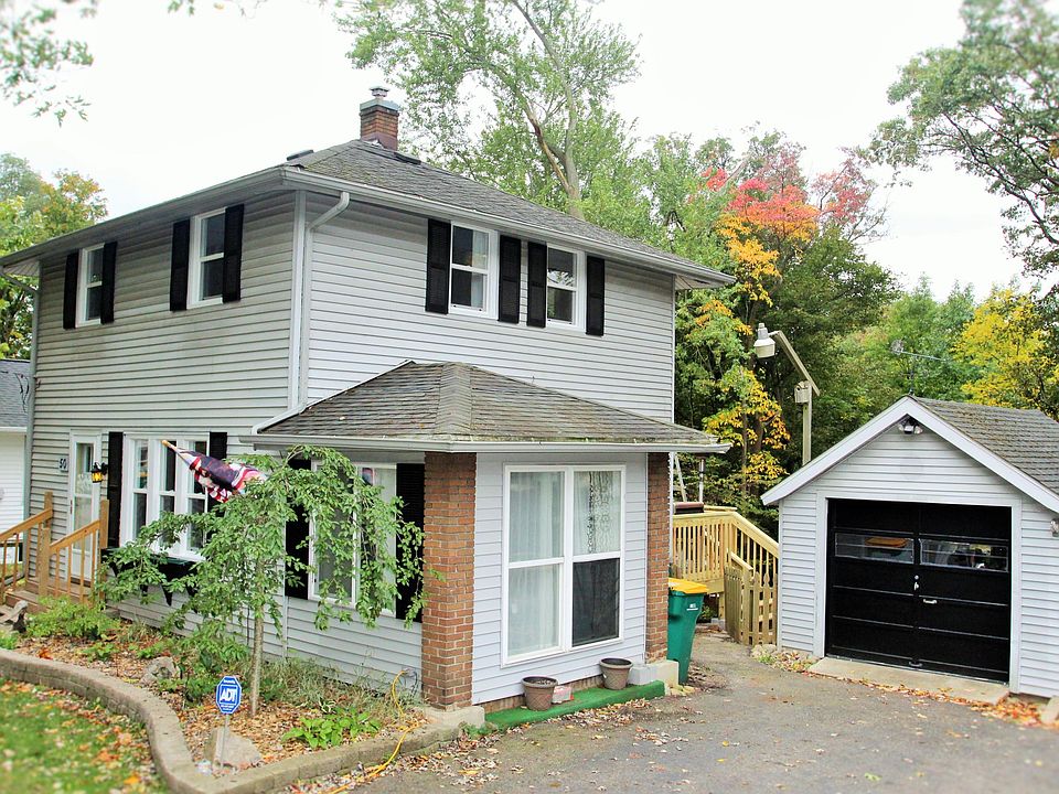 1st image of 50 Leitch Dr