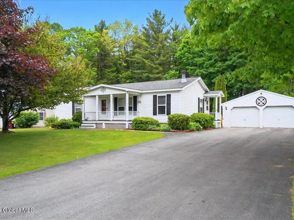 23 Hilton Drive, South Glens Falls, NY 12803