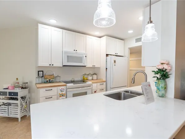 7306 Ascot CT #10-2, NAPLES, FL 34104