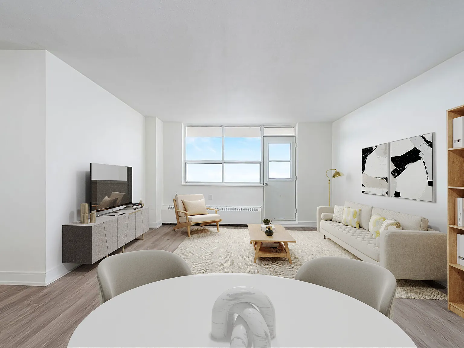 120 Dundas Street East — Photo 3