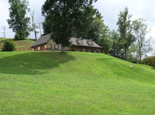 82 Stillwater Springs Rd, Burnsville, NC 28714