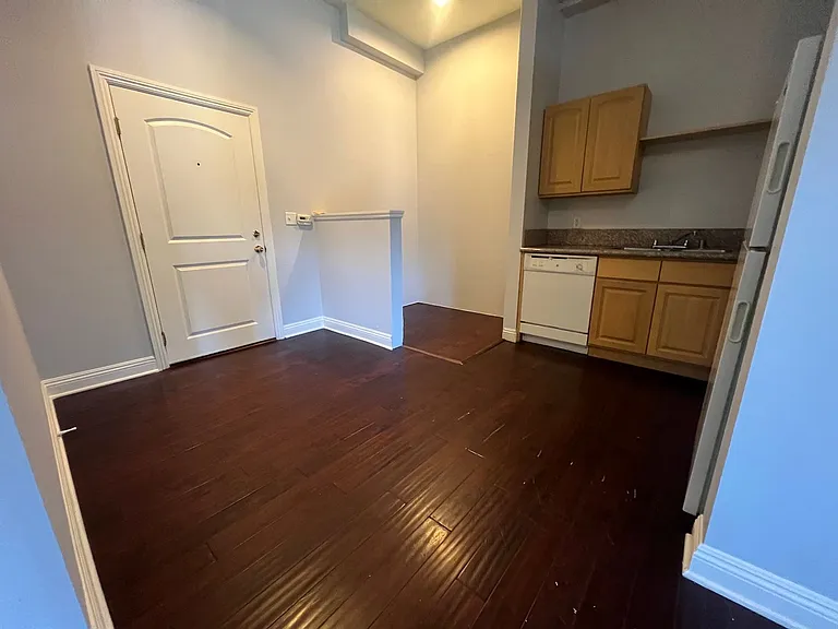 701 S Mariposa Ave — Photo 11
