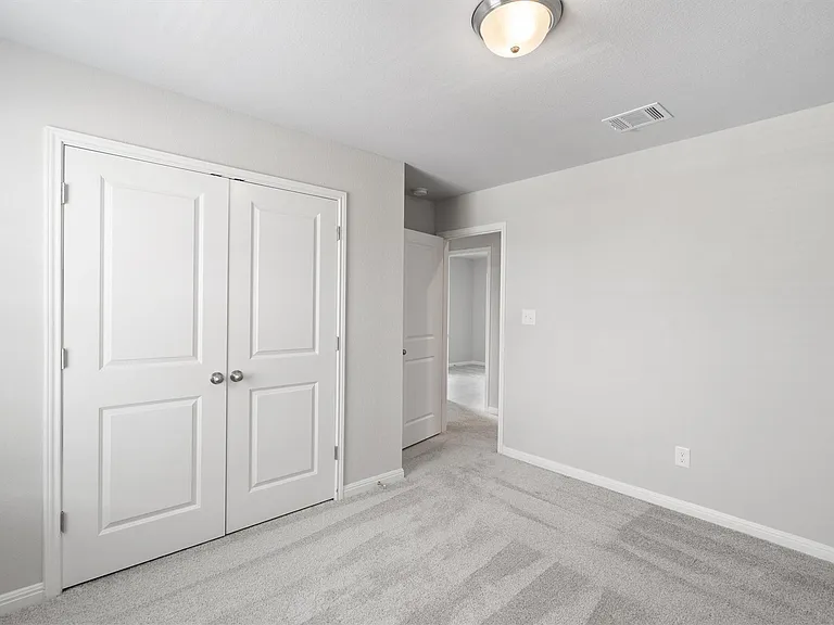 209 Golden Plains Pkwy — Photo 18