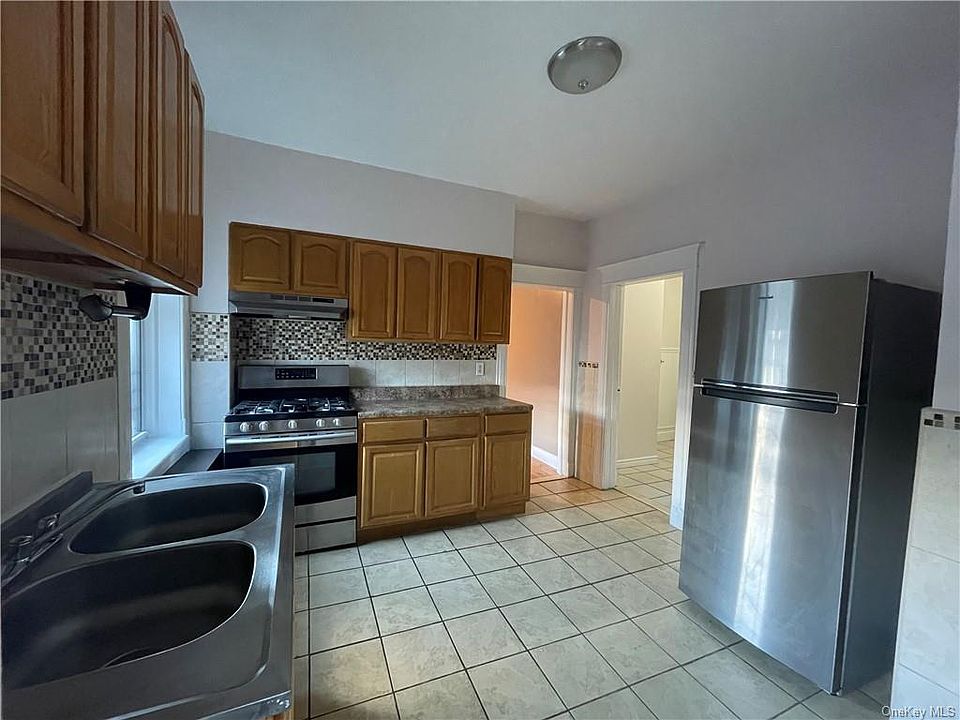 2nd image of 291 Saw Mill River Rd Floor 1