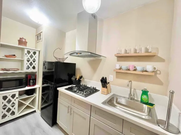 712 W Avenue R12, Palmdale, CA 93551