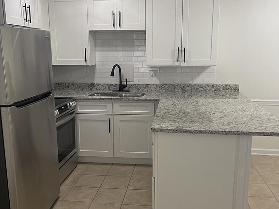 3rd image of 1507 Highland Ave APT B101