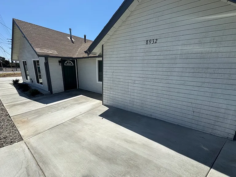 8932 Grand Ave — Photo 29