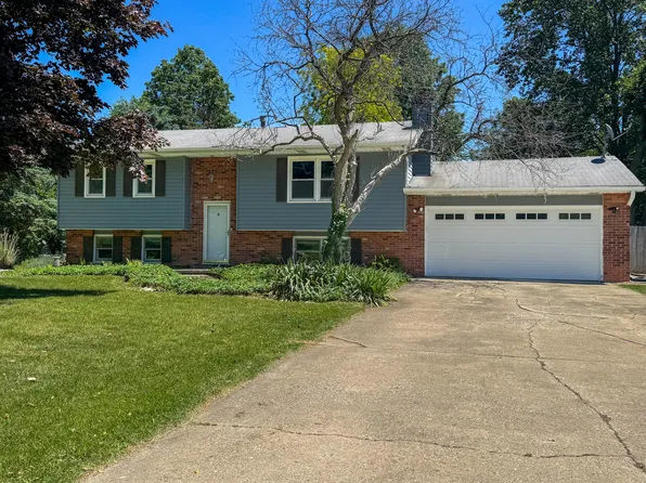 53 Cain Dr, Valparaiso, IN 46383