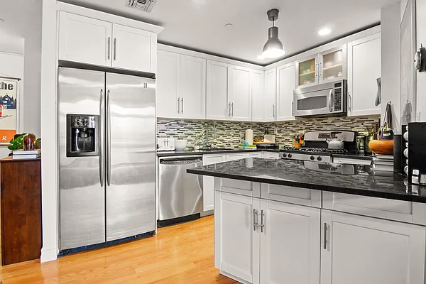 Rented by MYRTA ECHEVARIA LTD | media 14