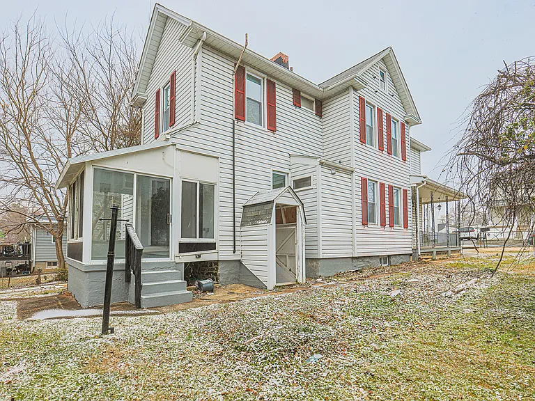 9 Glenmore Ave — Photo 6