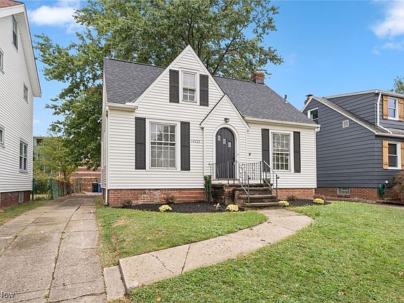 2nd image of 14023 Carrydale Ave