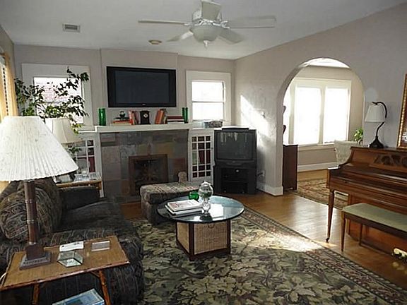 2nd image of 1327 Lansford Ave