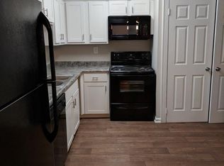 9400 Doral Ct APT 10, Louisville, KY 40220