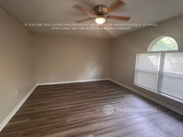 14715 Tully Woods Ct — Photo 3
