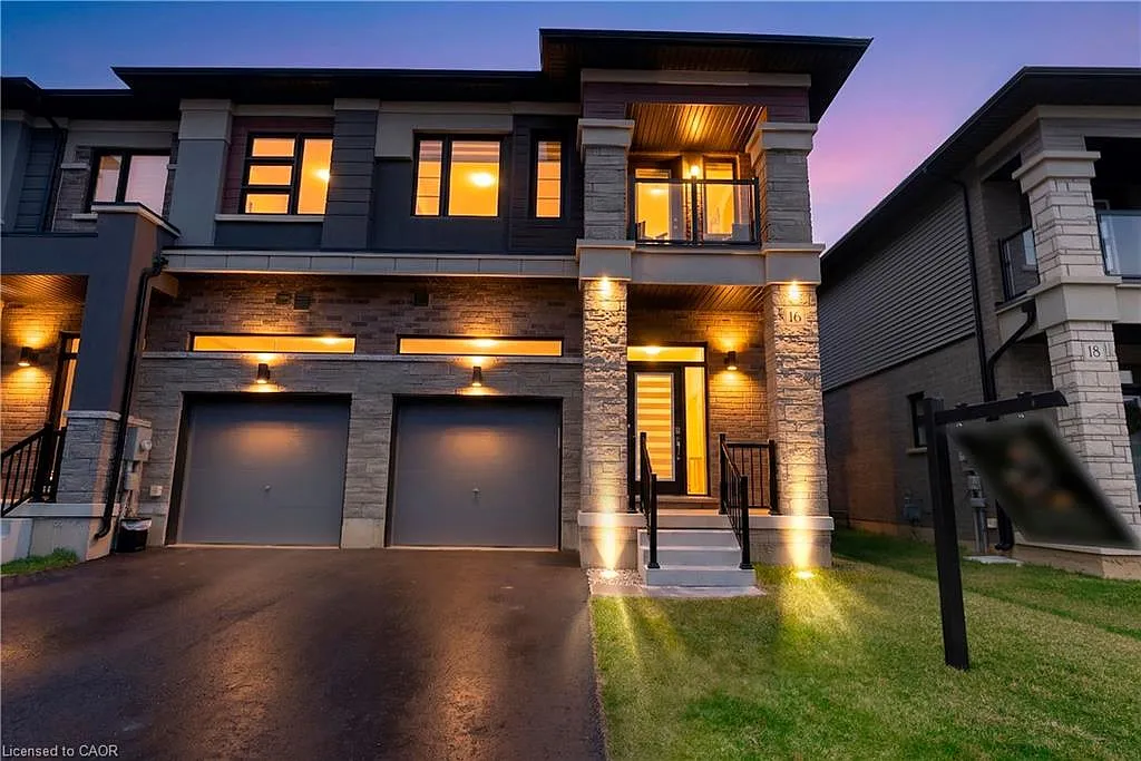 16 Dennis Ave photo 1