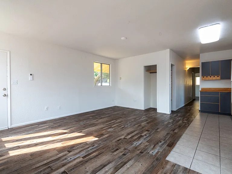 10261 Occidental Ave S — Photo 5