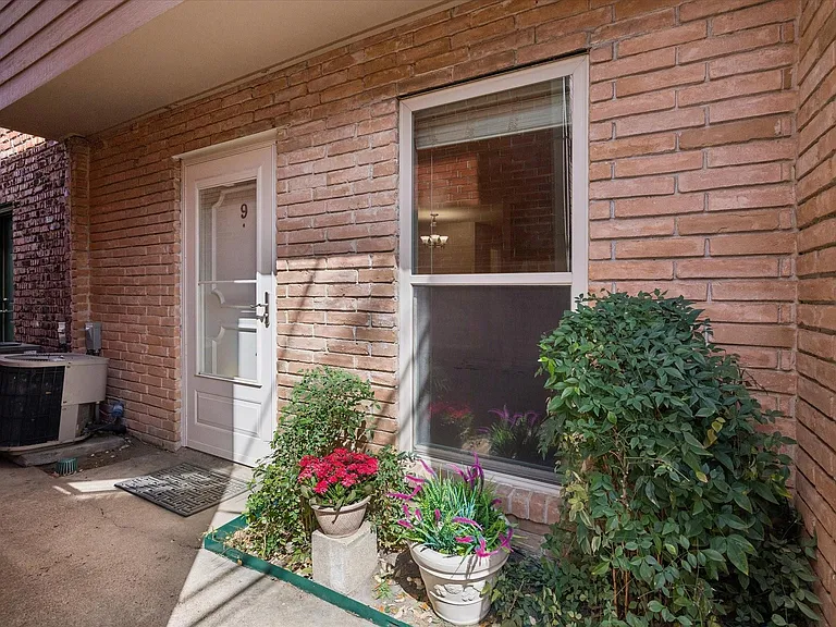 1205 Autrey St #9 — Photo 12