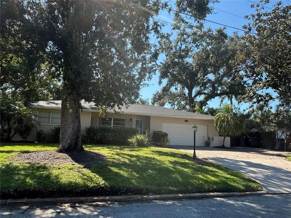 1214 21st St W, Bradenton, FL 34205