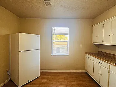 4024 Howard St #B — Photo 3