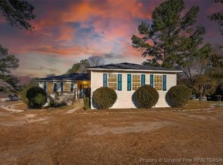 211 Chesters Rd, Roseboro, NC 28382