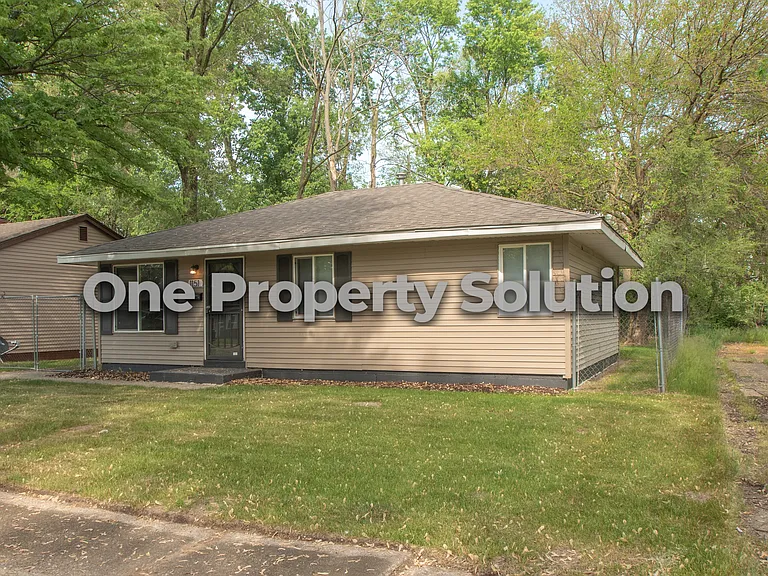 1151 Decatur St — Photo 2