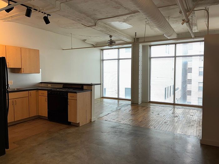 1st image of 208 N 9th St APT 916