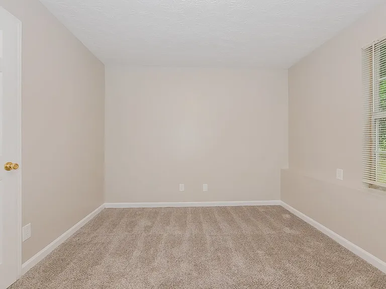 1974 Oak Terrace Dr SE — Photo 14