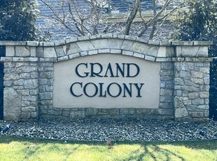 5579 S Red Pine Cir, Kalamazoo, MI 49009