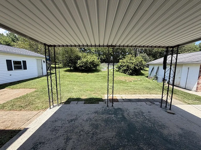 721 Wayland Dr — Photo 35