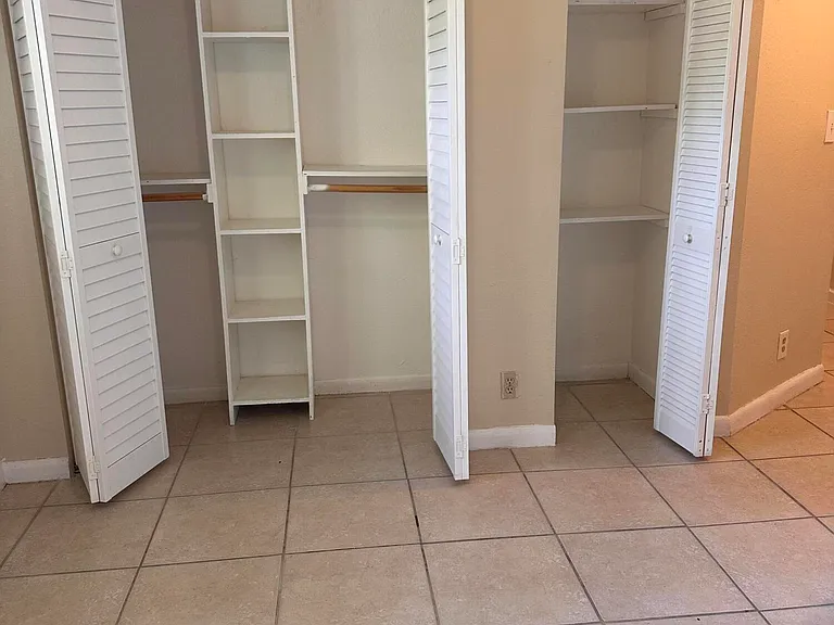 50 NW 8th Ave #2 — Photo 3