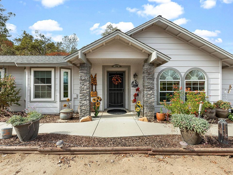 1st image of 29976 Tioga Dr Drive