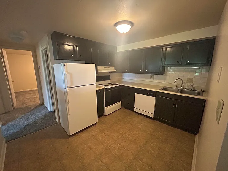 924 Mountain View Rd #14 — Photo 3