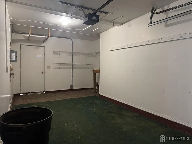 21 Jeffrey Cir — Photo 11
