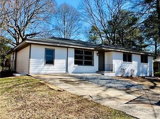 2213 Sandtown Rd SW, Marietta, GA 30060