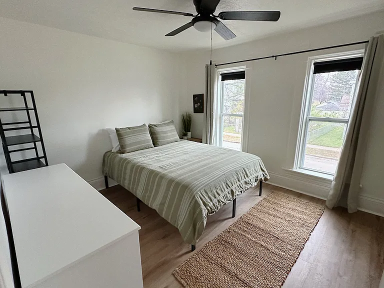 1301 Broadway Ave NW #2 — Photo 8