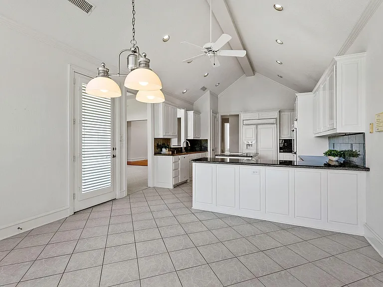 5113 Malvern Dr — Photo 15